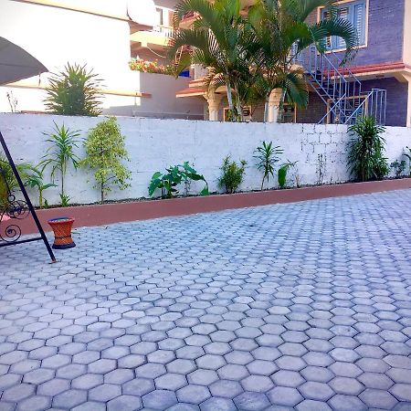 Hotel Buttercup Pokhara Eksteriør bilde