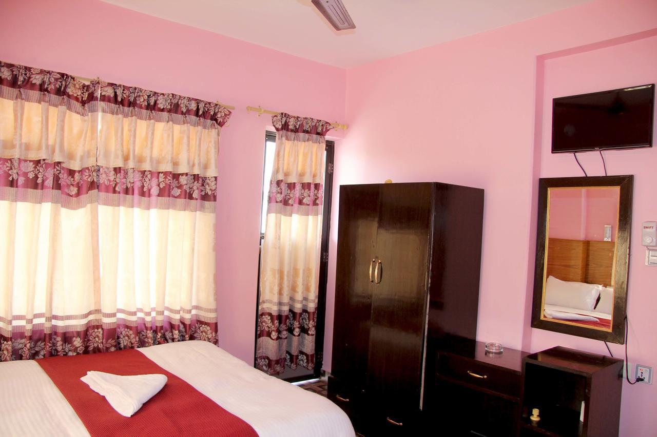 Hotel Buttercup Pokhara Eksteriør bilde