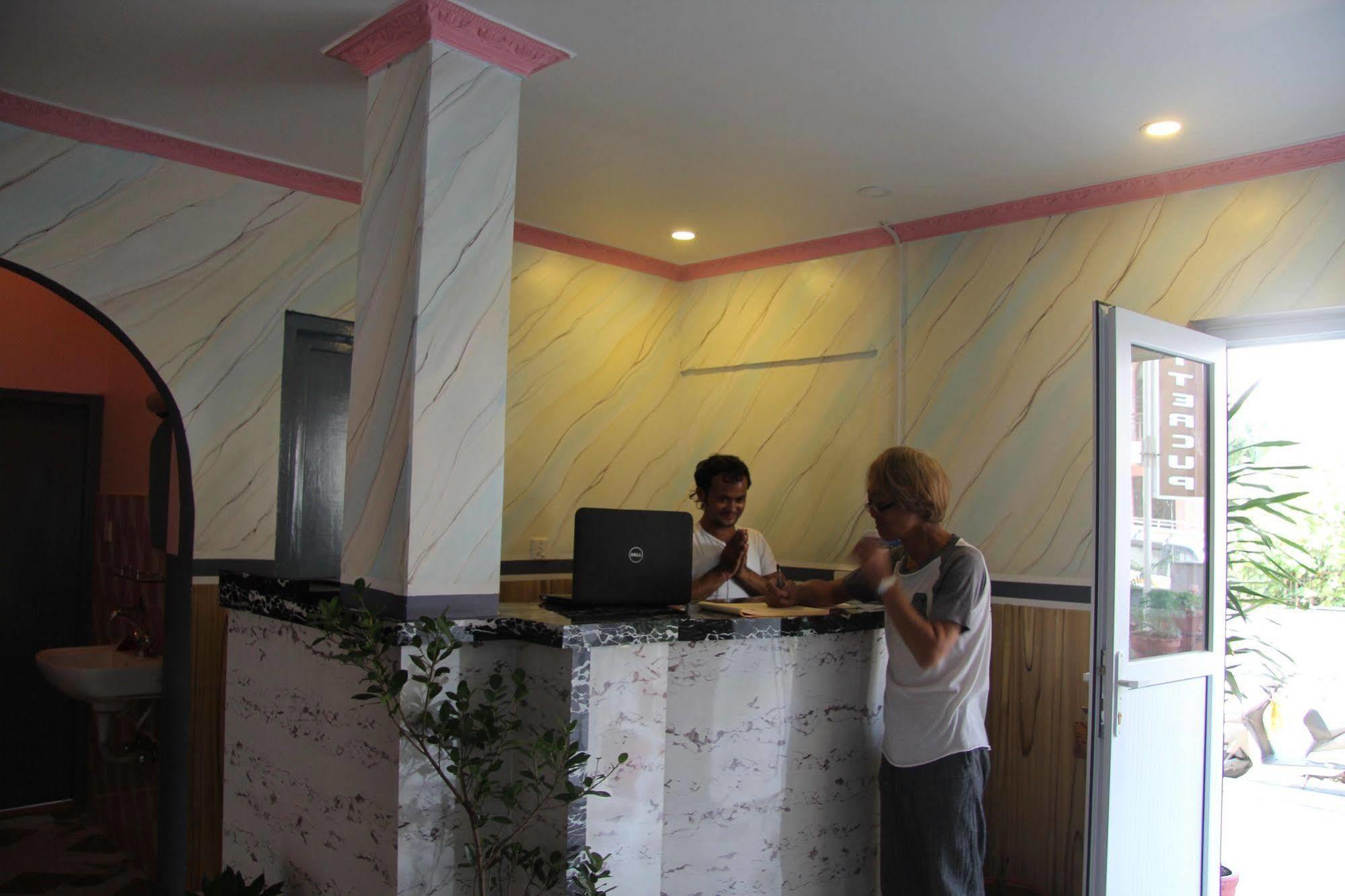 Hotel Buttercup Pokhara Eksteriør bilde