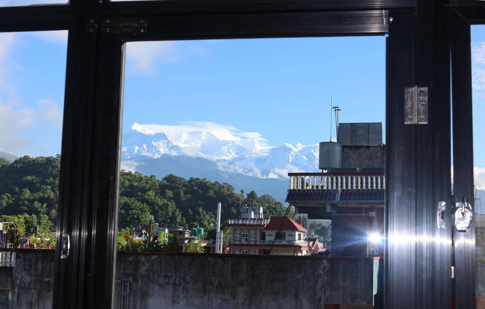 Hotel Buttercup Pokhara Eksteriør bilde