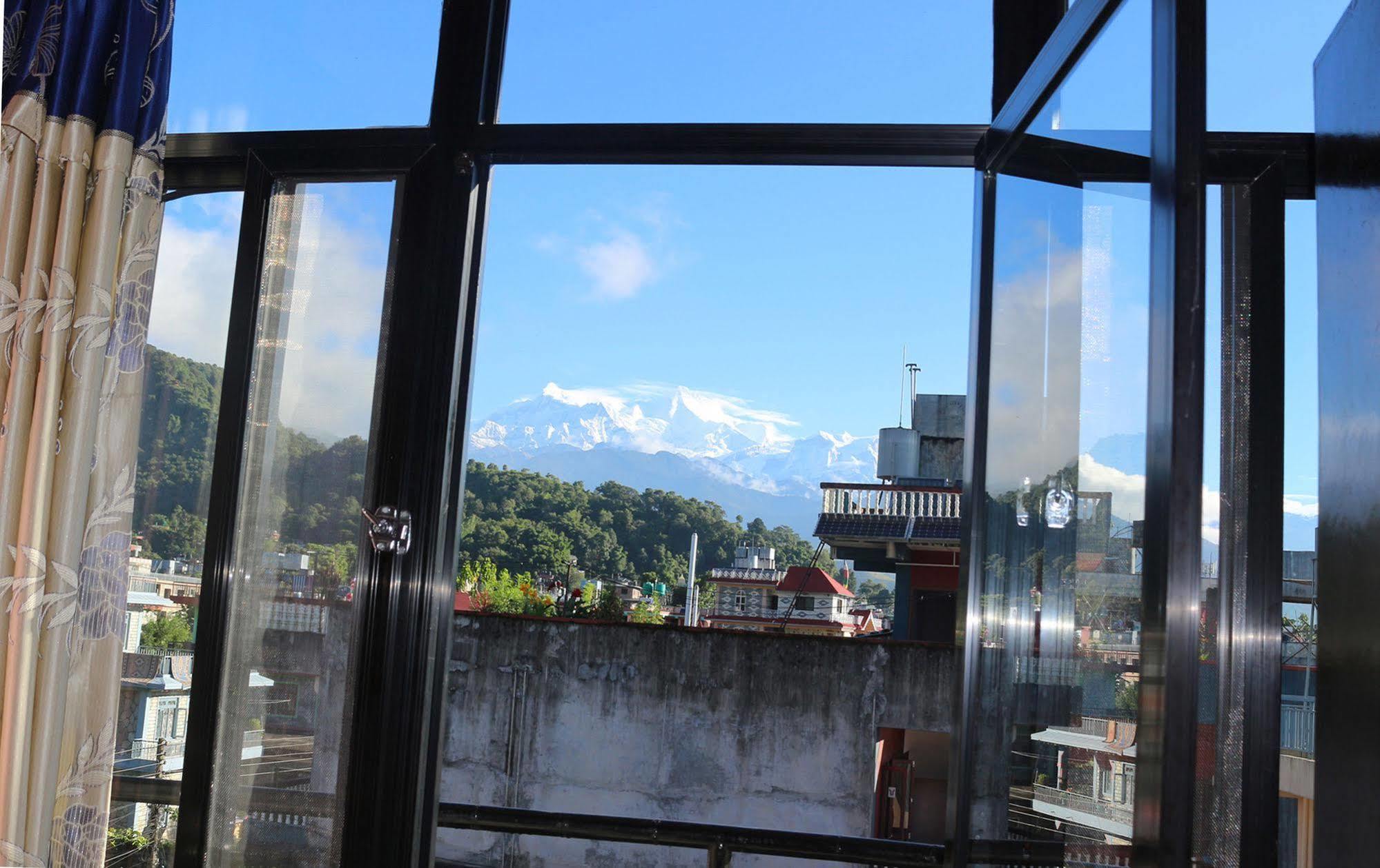 Hotel Buttercup Pokhara Eksteriør bilde