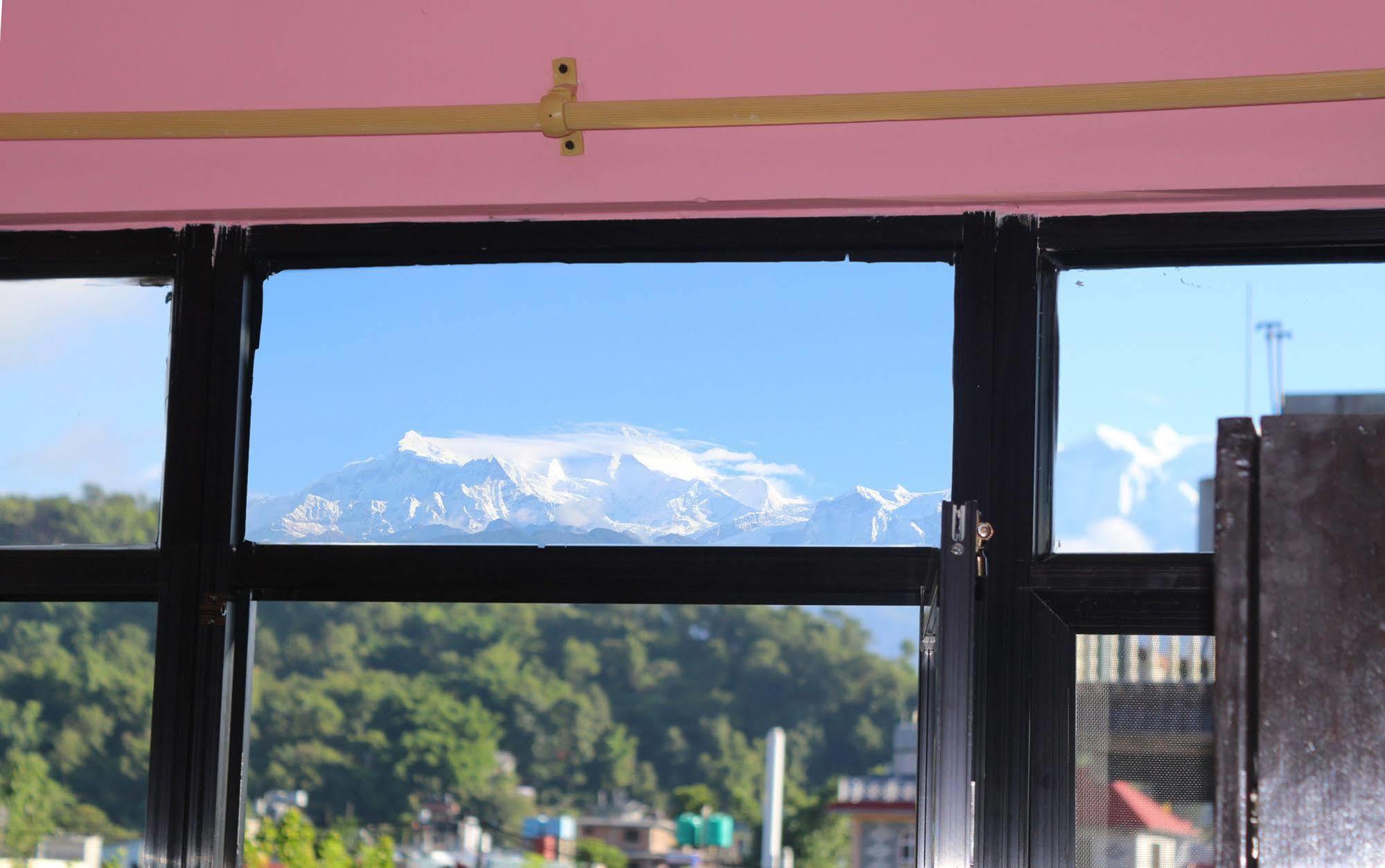 Hotel Buttercup Pokhara Eksteriør bilde